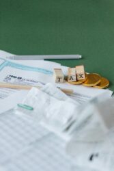 El impuesto de Sociedades vuelve a bajar en 2026| Escoem